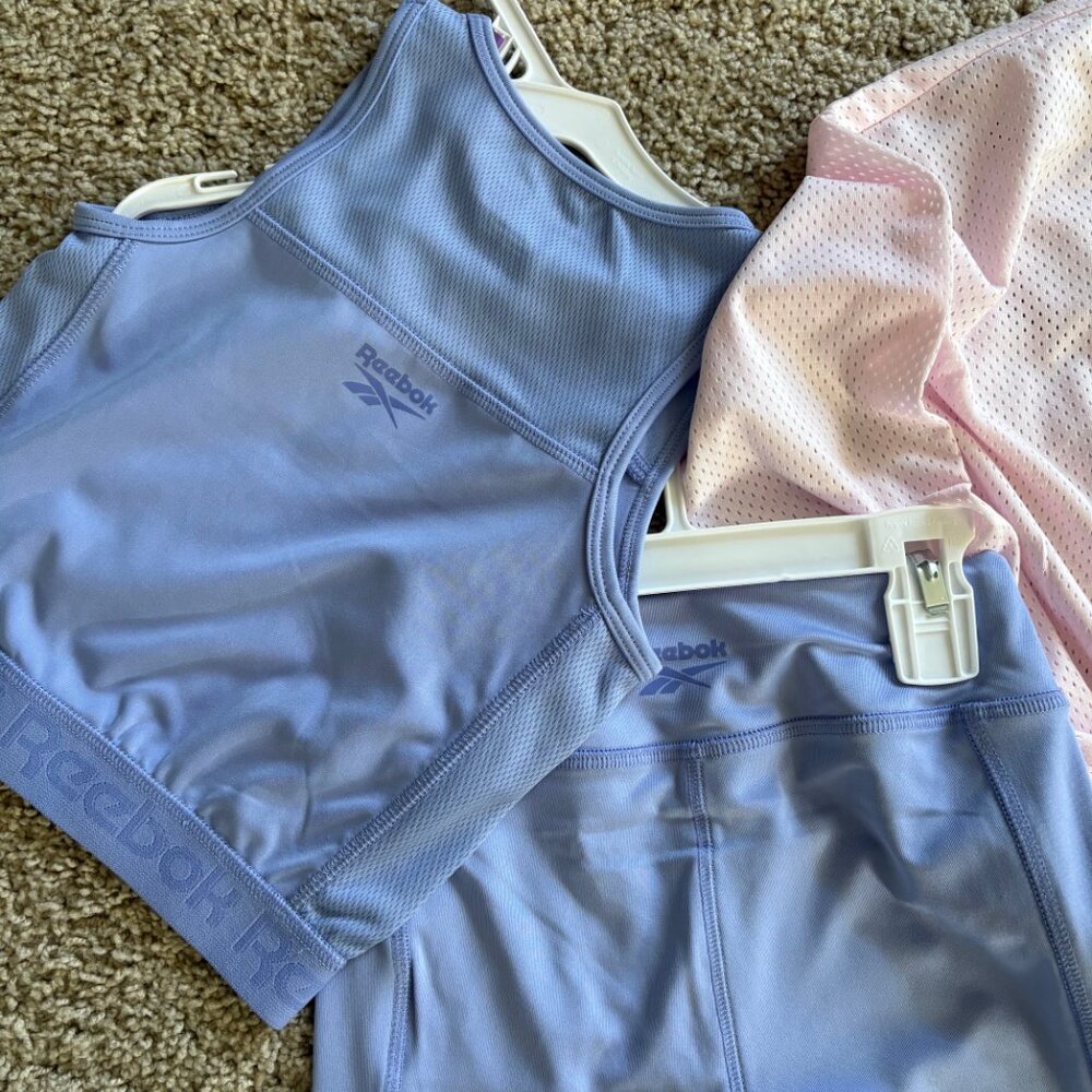 Girls Reebok set - Picture 2 of 3